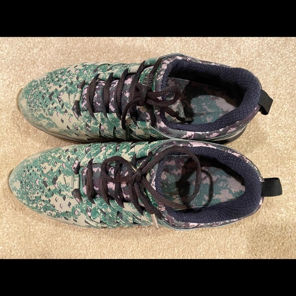 Nike Air Max Fingertrap Digital Camo - Picture 3 of 5